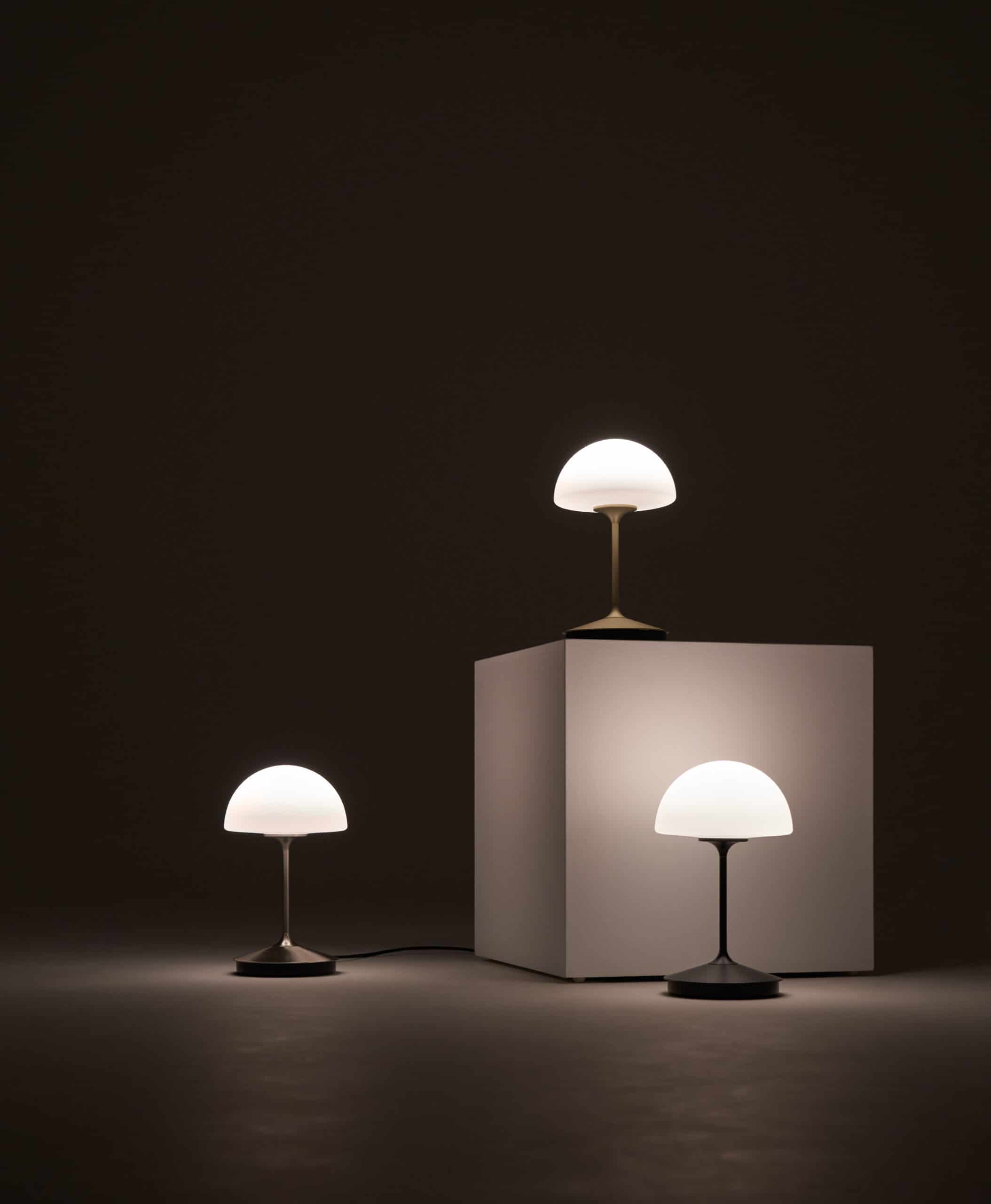 Pensee Table Lamp