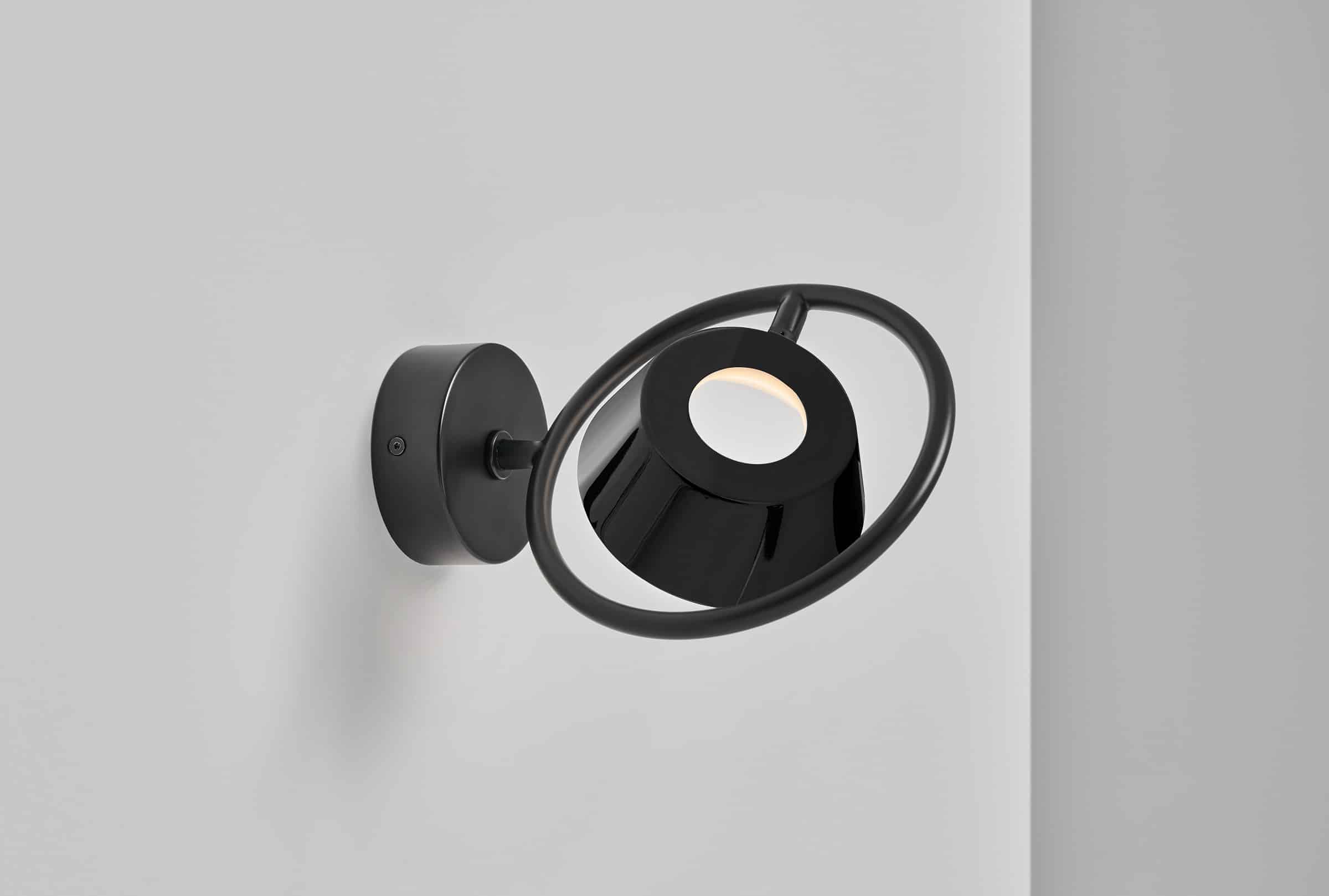 OLO Ring Wall/Ceiling Lamp