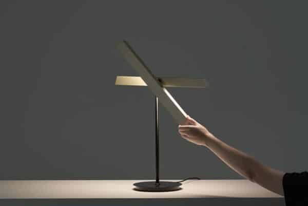 konnect table lamp