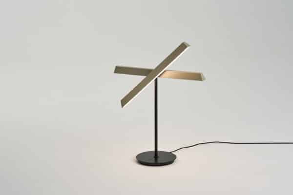 konnect table lamp